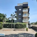 Rent 4 bedroom apartment of 99 m² in Bari