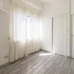 Rent 3 bedroom apartment of 65 m² in Napoli