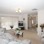 Rent 4 bedroom house in Narre Warren