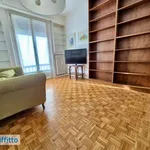 Rent 2 bedroom apartment of 60 m² in Milan