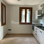 Rent 4 bedroom house of 200 m² in Torri di Quartesolo