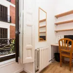 Rent a room of 120 m² in madrid