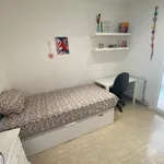 Rent 4 bedroom apartment in Barcelona