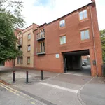 Rent 3 bedroom apartment in Hull