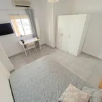 Rent 4 bedroom apartment in Seville