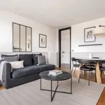 Rent 1 bedroom apartment of 581 m² in Paris