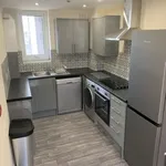 Rent 3 bedroom flat in North West England