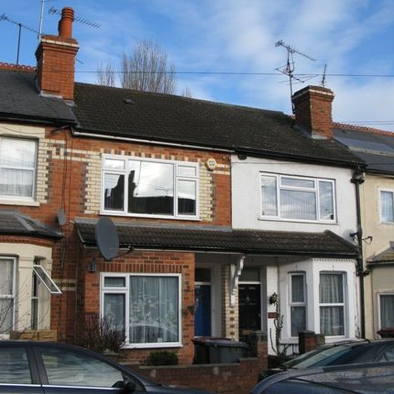 Flat to rent in Sherwood Street, Reading RG30 Southcote