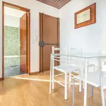 Rent 1 bedroom apartment of 45 m² in Lisbon