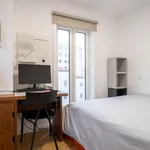 Rent 3 bedroom apartment of 63 m² in Porto