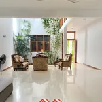 Rent 4 bedroom house of 371 m² in Sri Jayawardenepura Kotte