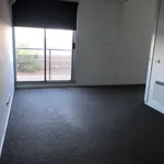 Rent 1 bedroom apartment in Coburg