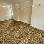 Rent 3 bedroom flat in Swansea