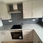 Rent 3 bedroom flat in Yorkshire And The Humber