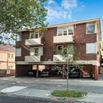 Rent 2 bedroom apartment in Elwood