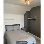 Rent 3 bedroom house in East Midlands