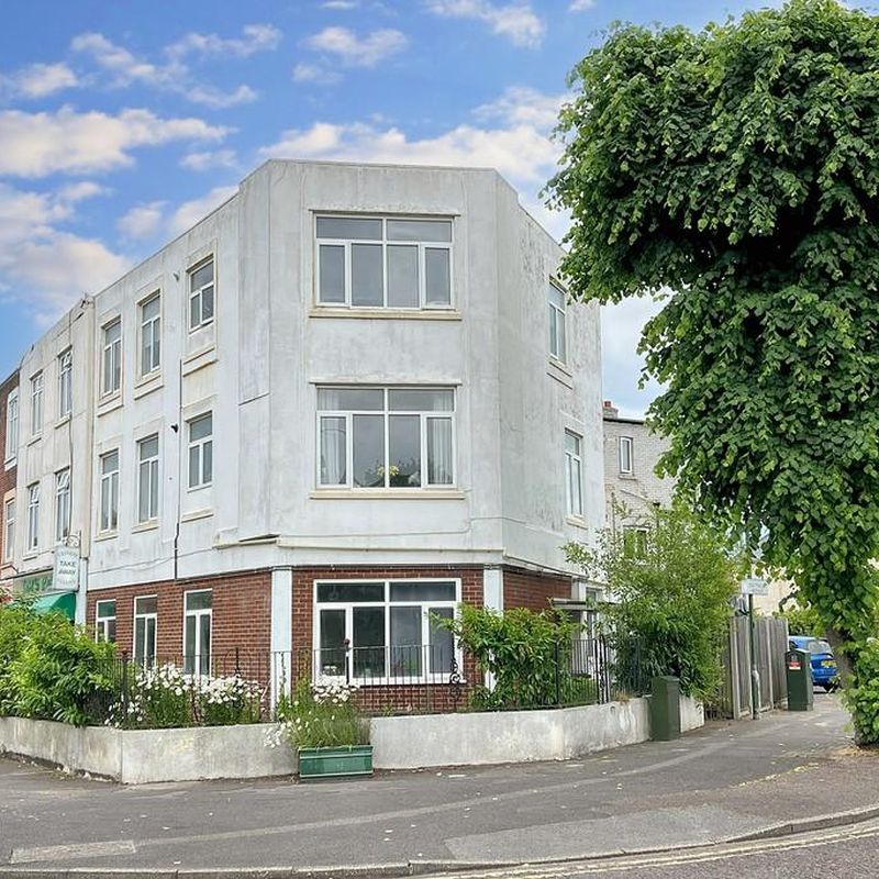 2 bedroom apartment to rent Southbourne
