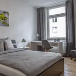 Miete 2 Schlafzimmer wohnung von 646 m² in Dusseldorf