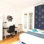 Rent a room in paris