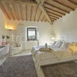 Rent 8 bedroom house of 380 m² in Bagno a Ripoli