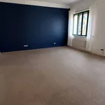 Affitto 5 camera appartamento di 113 m² in Naples