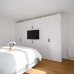 Appartement de 52 m² avec 4 chambre(s) en location à Paris