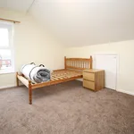 Rent 4 bedroom apartment in Leeds