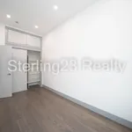 Rent 2 bedroom apartment of 750 m² in Queens