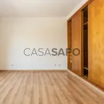 Rent 4 bedroom house of 196 m² in Setúbal