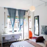 Rent a room of 90 m² in Barcelona