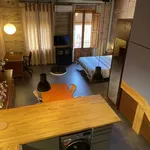 Rent 1 bedroom apartment of 40 m² in Barcelona