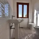 Rent 2 bedroom apartment of 95 m² in Roma