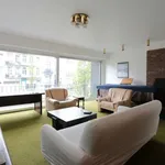 Rent a room of 150 m² in brussels