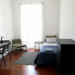 Alugar 5 quarto casa de 235 m² em Ponta Delgada