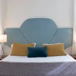 Rent 1 bedroom apartment in Porto