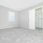 Rent 1 bedroom apartment in Arlington