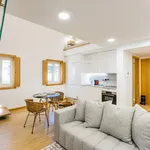 Rent 1 bedroom apartment of 60 m² in Porto