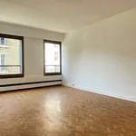 Rent 4 bedroom apartment of 112 m² in Paris