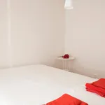 Rent 4 bedroom apartment in Porto