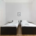 Rent 4 bedroom apartment of 65 m² in Bologna