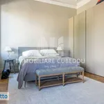 Rent 6 bedroom apartment of 215 m² in Rome