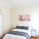 Rent a room of 100 m² in Madrid