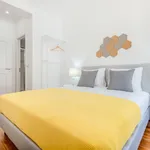 Rent 2 bedroom apartment of 100 m² in Lisbon