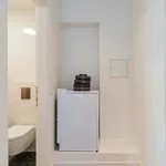 Rent 1 bedroom apartment of 60 m² in Berlin