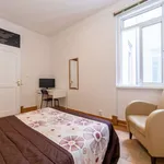 Rent a room of 194 m² in lisbon