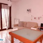 Rent 3 bedroom apartment of 90 m² in Milan