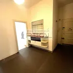 Pronajměte si 2 ložnic/e byt o rozloze 71 m² v Prague