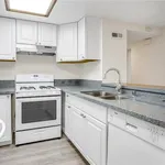 Rent 2 bedroom apartment in Canoga Park