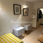 Rent 1 bedroom apartment of 25 m² in Naples