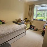 Rent 5 bedroom house in Camberley